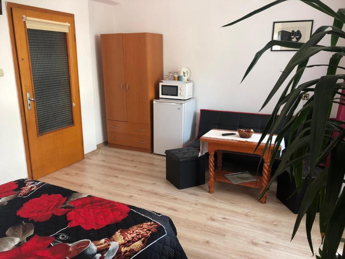 Guest House Liliya Созополь Екстер'єр фото