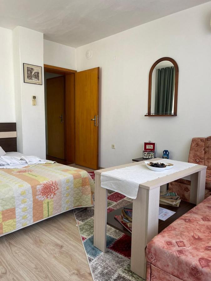 Guest House Liliya Созополь Екстер'єр фото