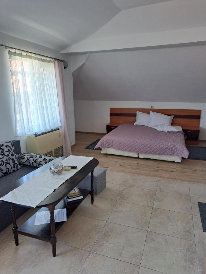 Guest House Liliya Созополь Екстер'єр фото