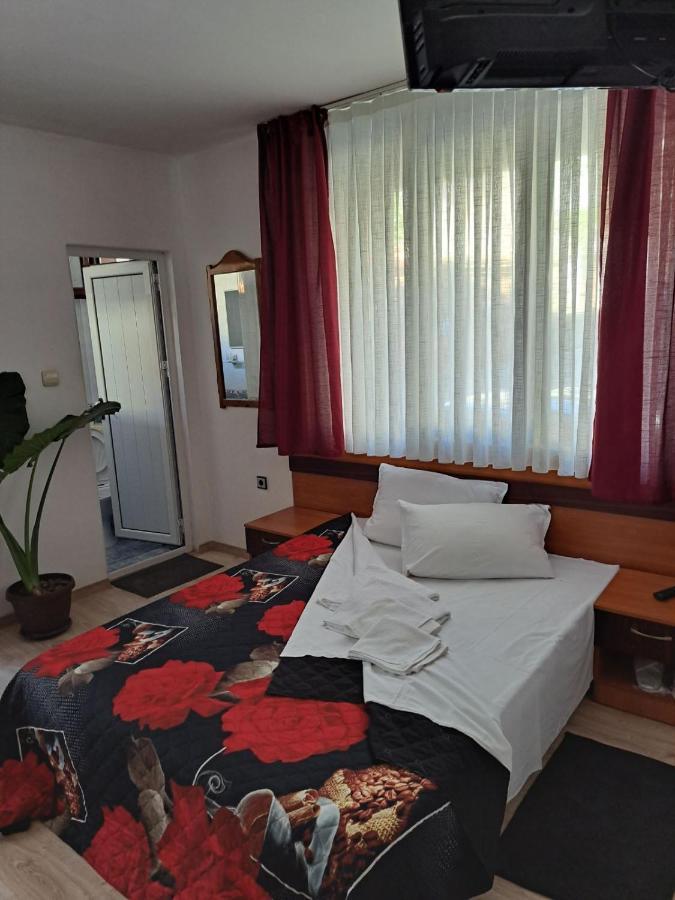 Guest House Liliya Созополь Екстер'єр фото